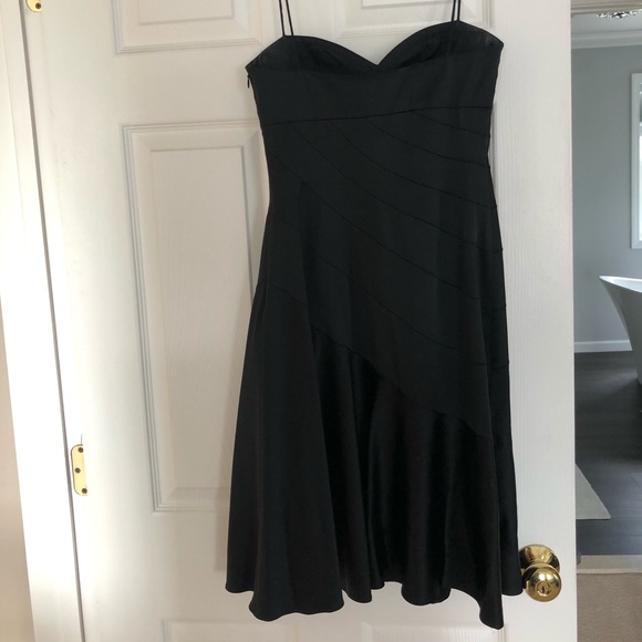 Black Sleeveless Cocktail Dress - Picture 5 of 9